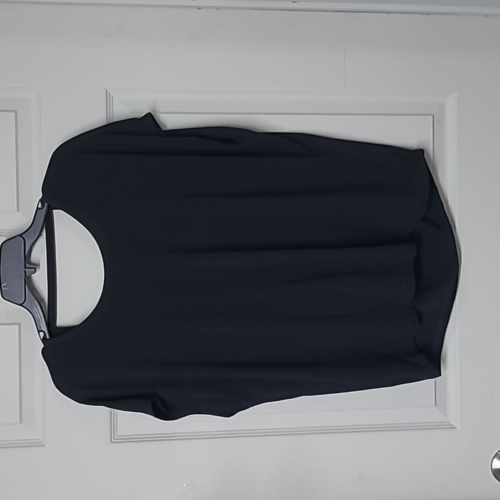 Onezie Flow Top Black Round Neck Open Draped Back Large GUC